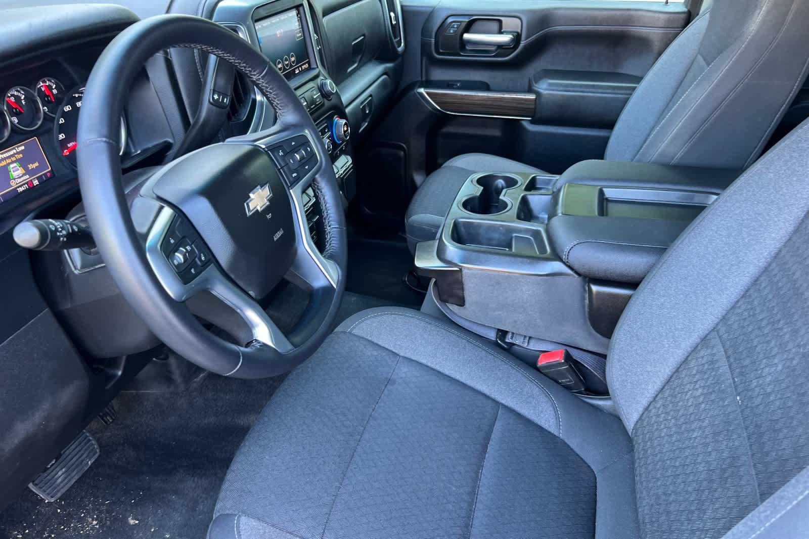 Used 2022 Chevrolet Silverado 2500 LT w/ Convenience Package AWD/4WD image 10