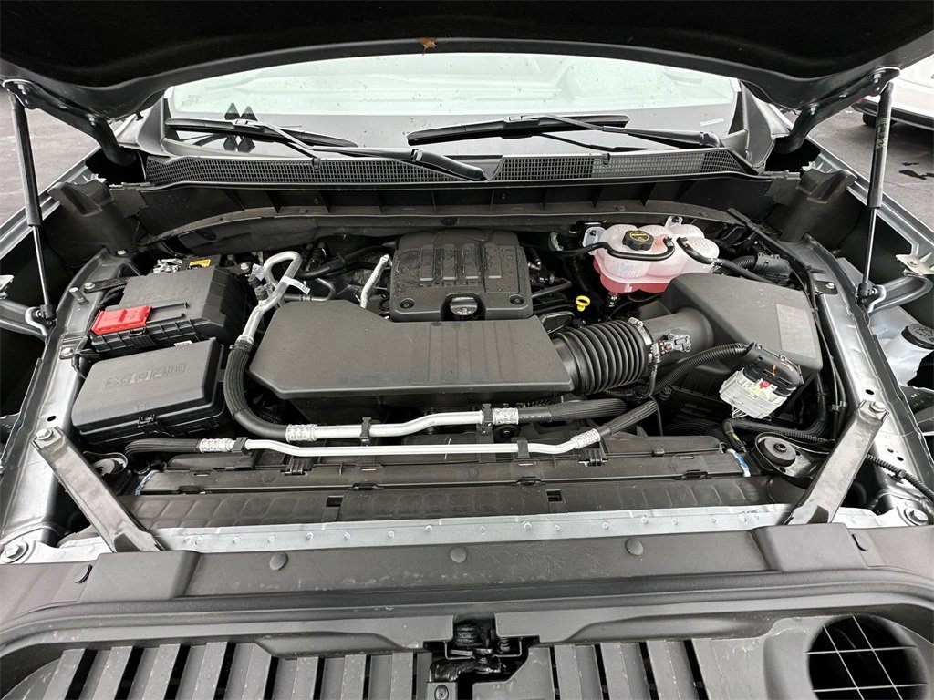 Used 2025 Chevrolet Silverado 1500 LT image 25