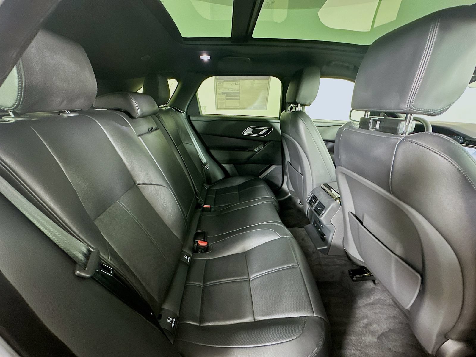 New 2026 Land Rover Range Rover Velar Dynamic SE AWD/4WD image 45