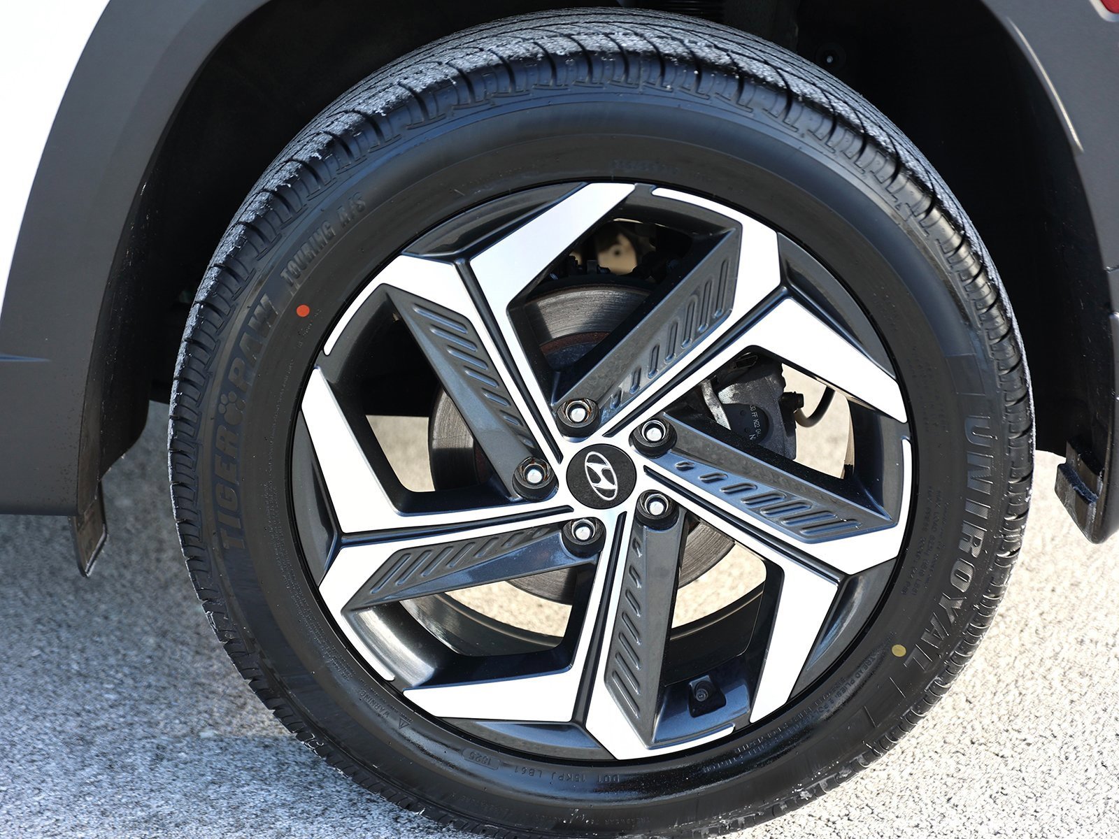 Certified 2022 Hyundai Tucson Limited w/ Cargo Package image 11