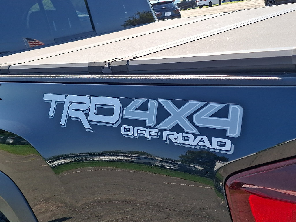 Used 2019 Toyota Tacoma TRD Off-Road AWD/4WD image 29