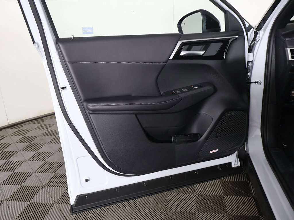 New 2026 Mitsubishi Outlander LE AWD/4WD image 22