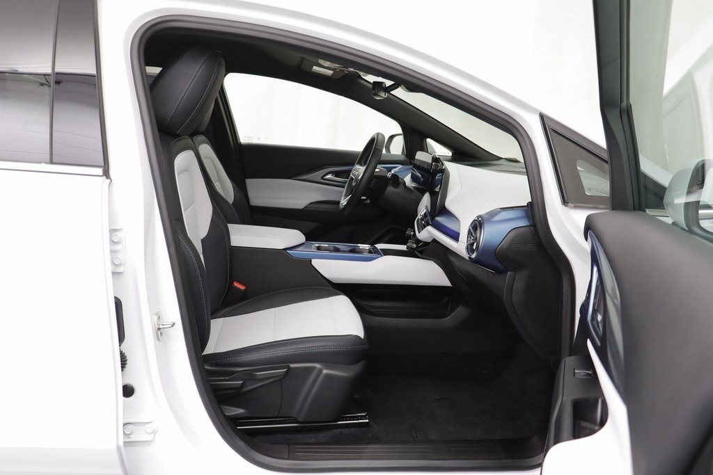 Certified 2025 Chevrolet Equinox EV LT image 20