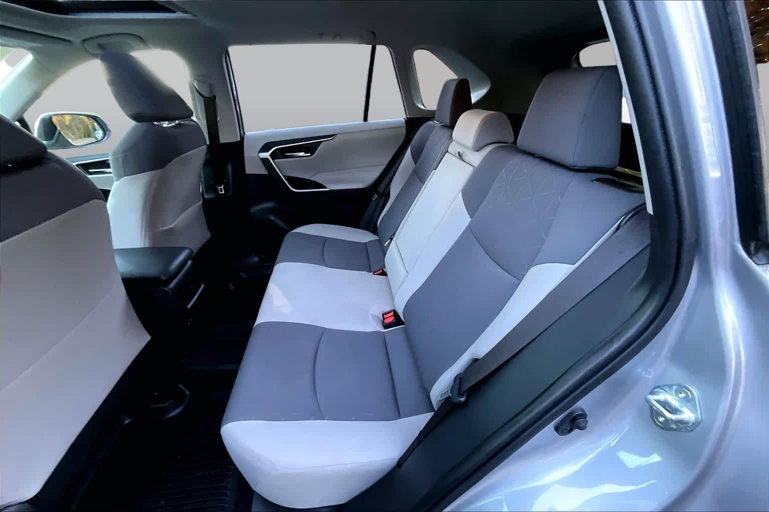 Certified 2019 Toyota RAV4 XLE w/ Convenience Package AWD/4WD image 20