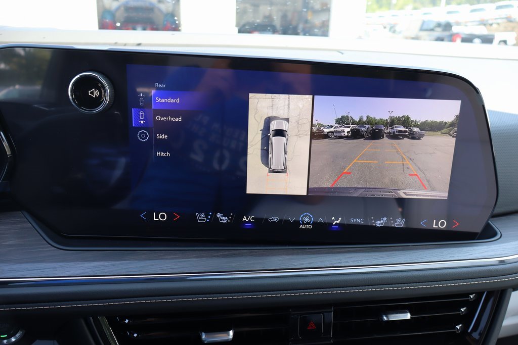 New 2025 Chevrolet Suburban Premier image 11