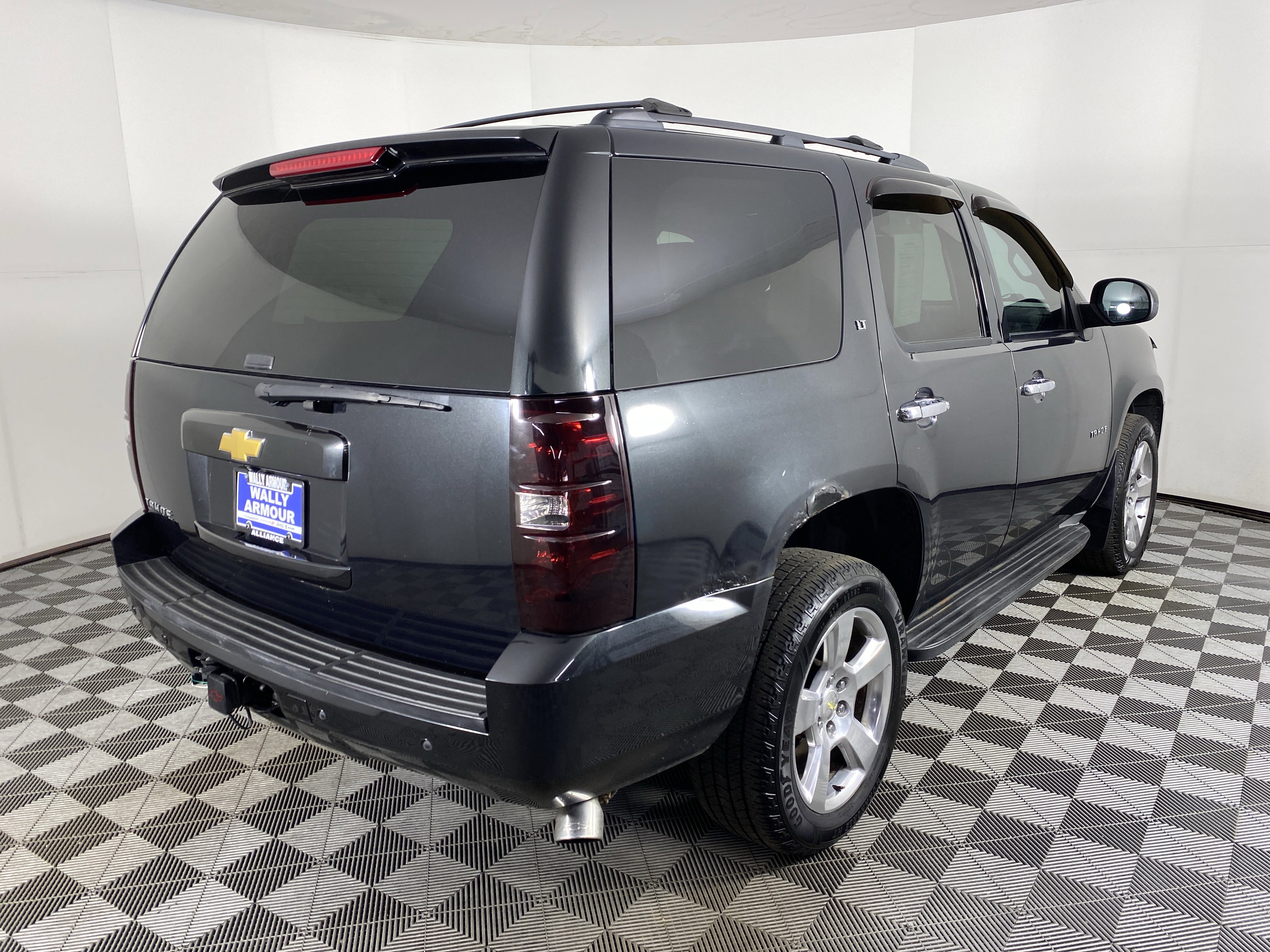 Used 2013 Chevrolet Tahoe LT w/ Luxury Package AWD/4WD image 6
