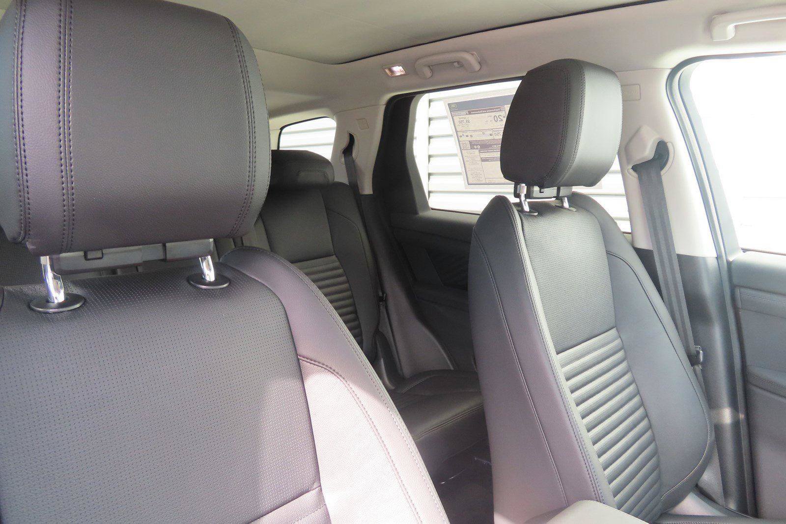 Used 2023 Land Rover Discovery Sport S AWD/4WD image 4