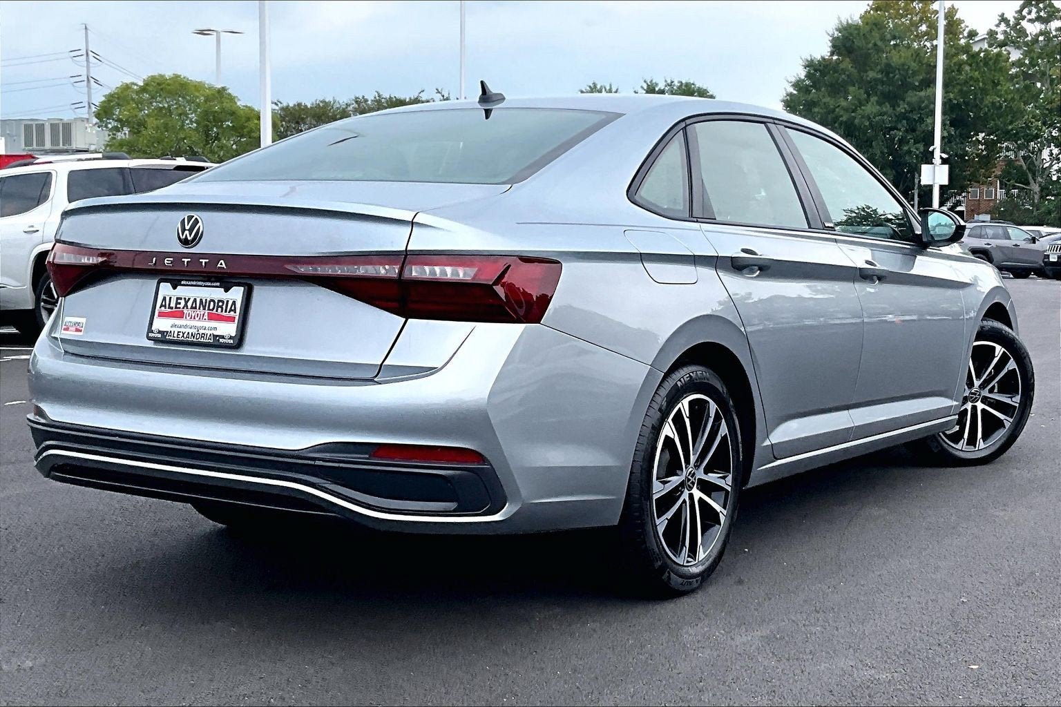 Used 2025 Volkswagen Jetta Sport FWD image 11