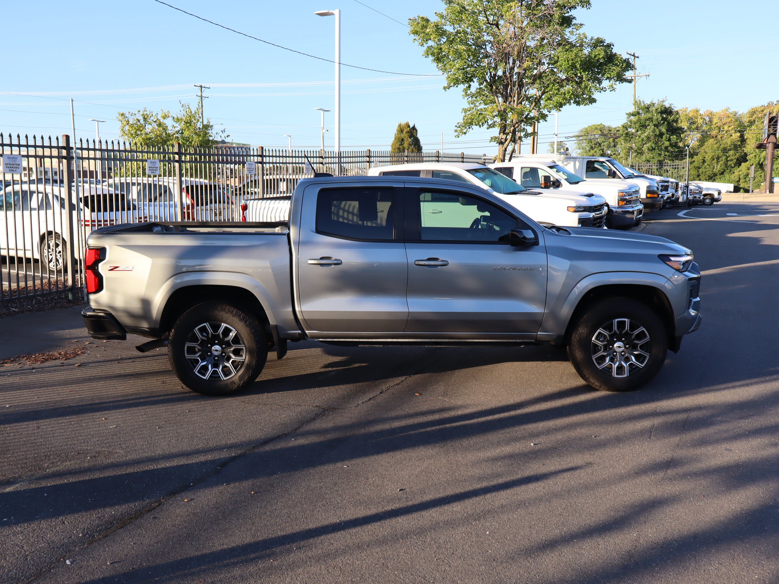 Used 2024 Chevrolet Colorado Z71 w/ Z71 Convenience Package 2 AWD/4WD image 11