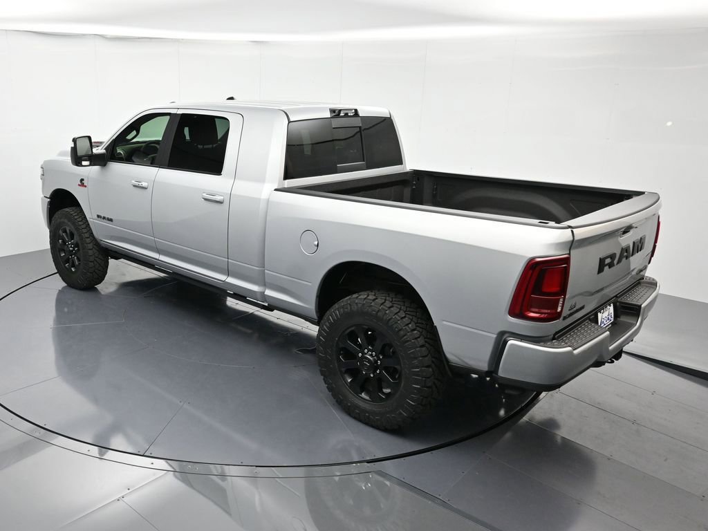 New 2026 RAM 2500 Laramie AWD/4WD image 16