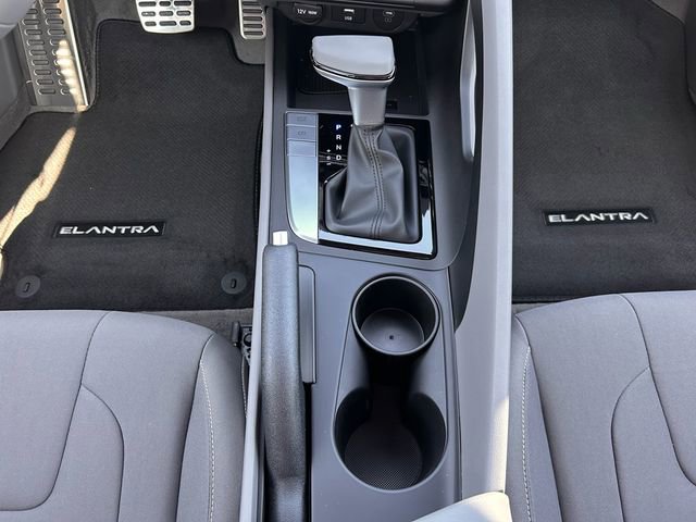 New 2025 Hyundai Elantra Sport image 13