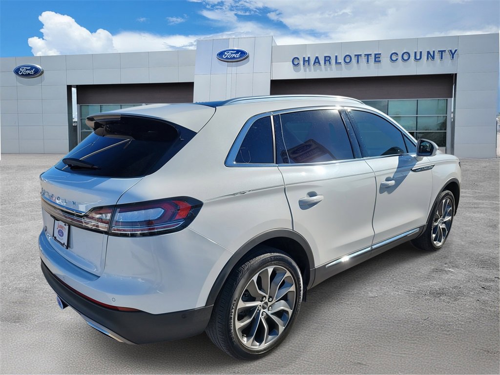 Used 2022 Lincoln Nautilus Reserve image 4