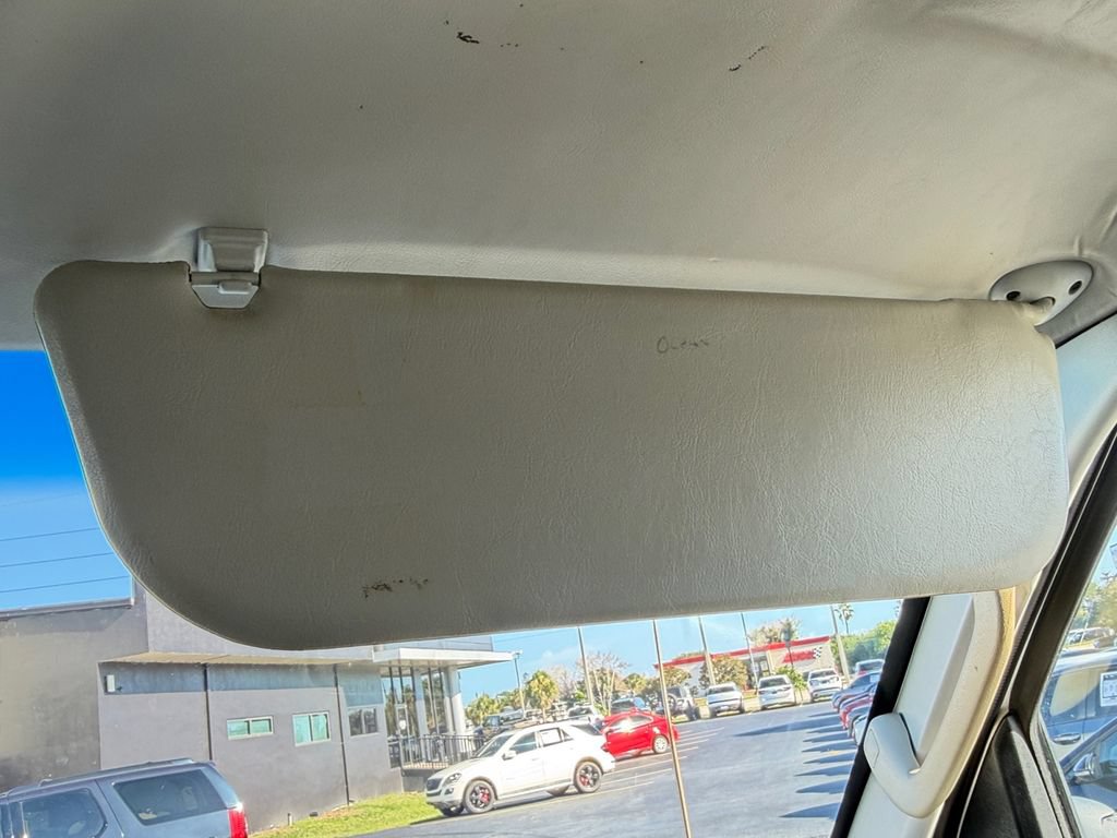 Used 2007 Ford E-350 and Econoline 350 Super Duty RWD image 25