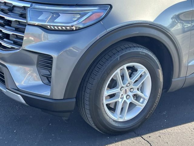 Certified 2025 Ford Explorer Active AWD/4WD image 9