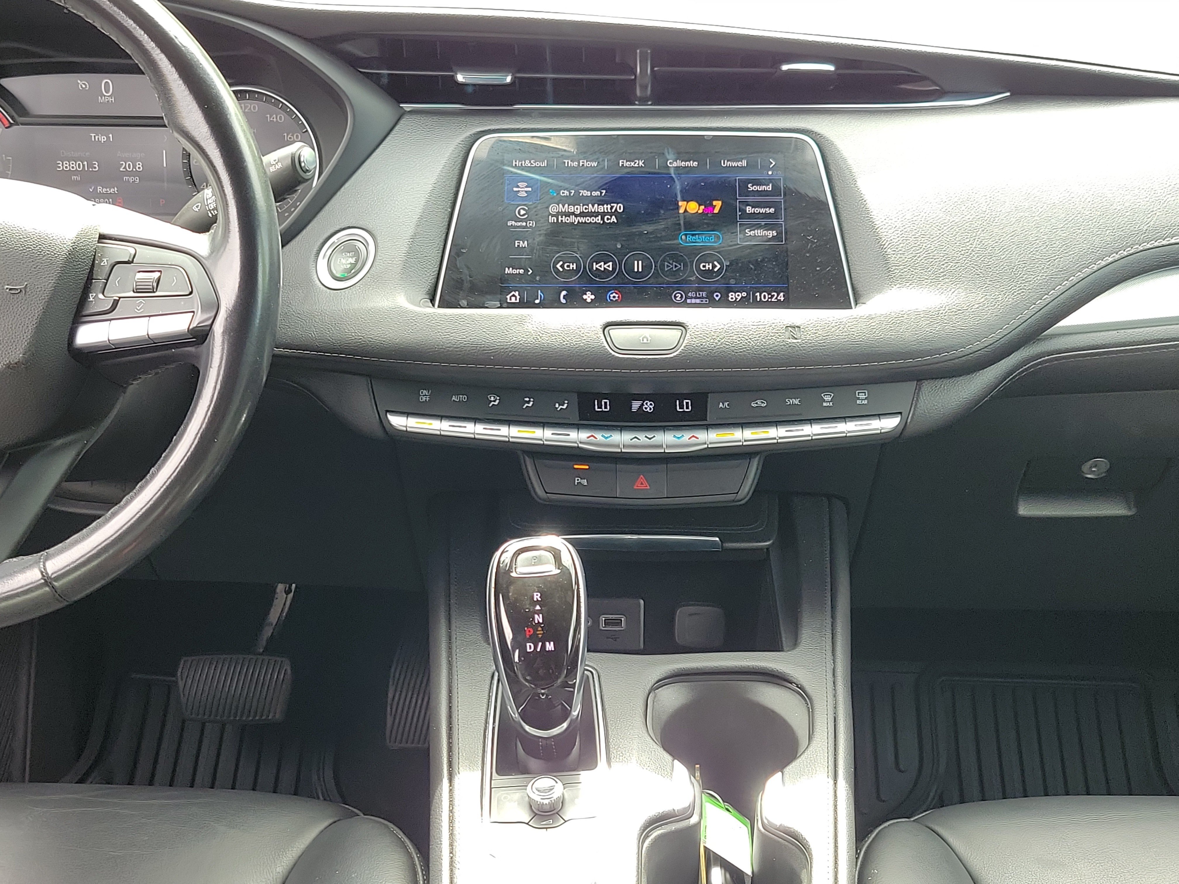 Used 2021 Cadillac XT4 Premium Luxury w/ LPO, Radiant Package FWD image 18