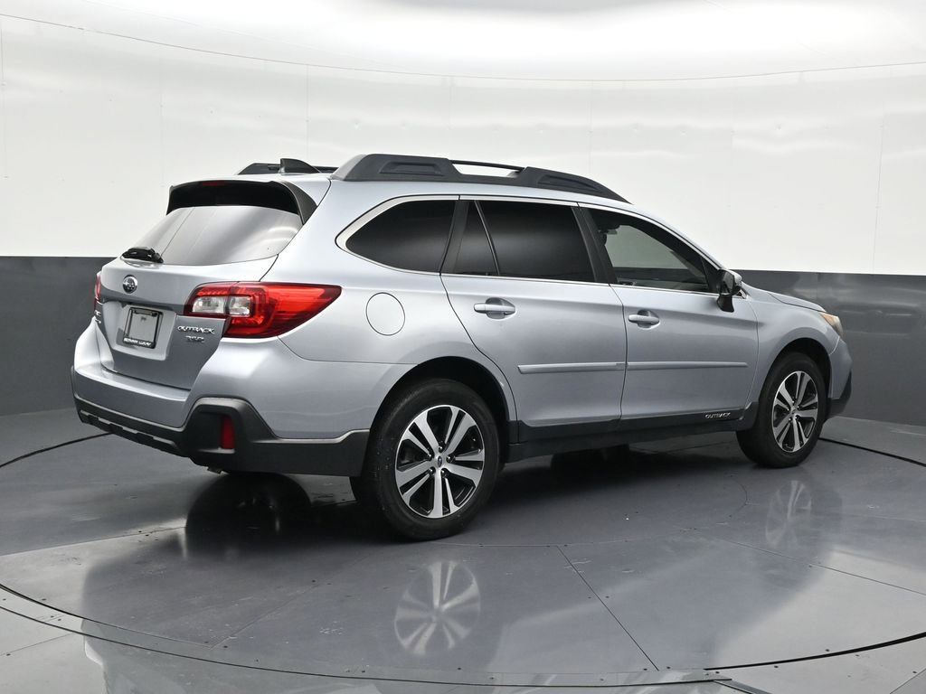 Used 2019 Subaru Outback 3.6R Limited image 5
