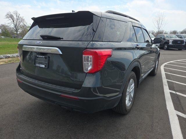 Used 2023 Ford Explorer XLT image 8