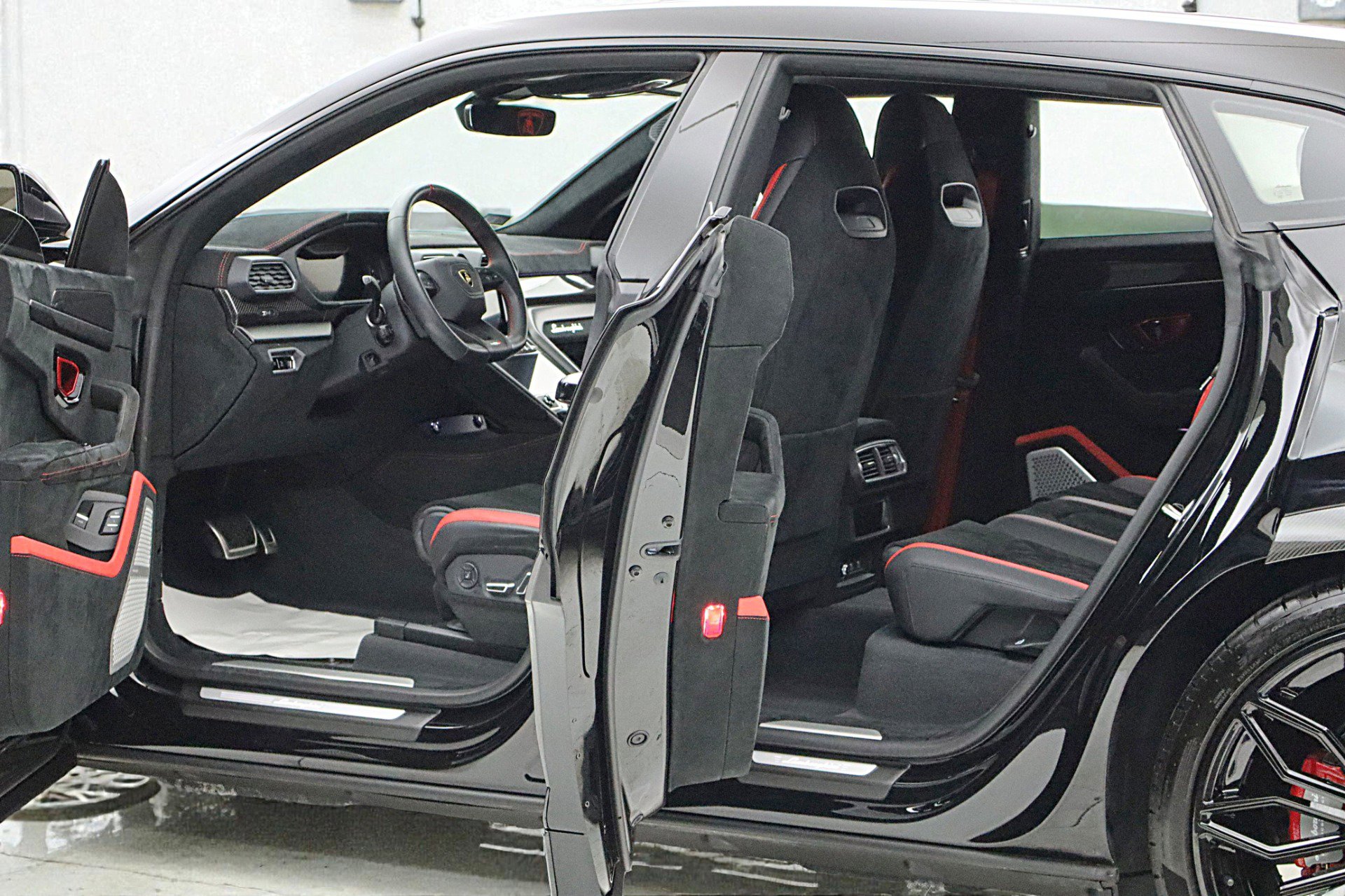 Used 2024 Lamborghini Urus Performante image 5