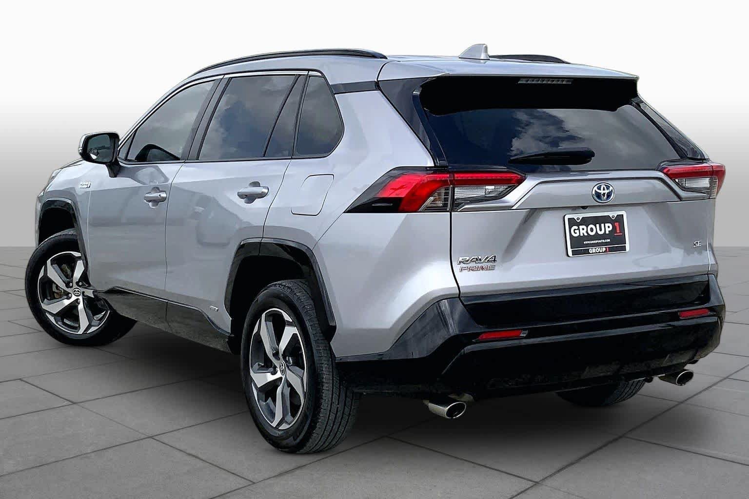 Used 2022 Toyota RAV4 SE AWD/4WD image 12