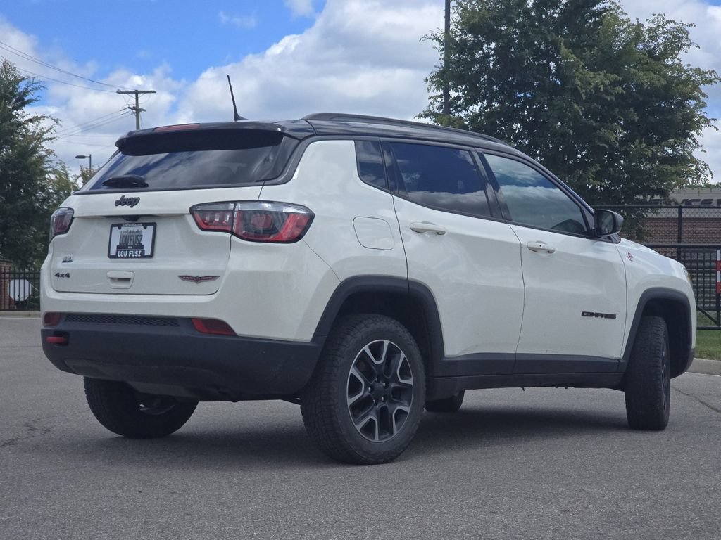 Used 2018 Jeep Compass Trailhawk w/ Cold Weather Group AWD/4WD image 14