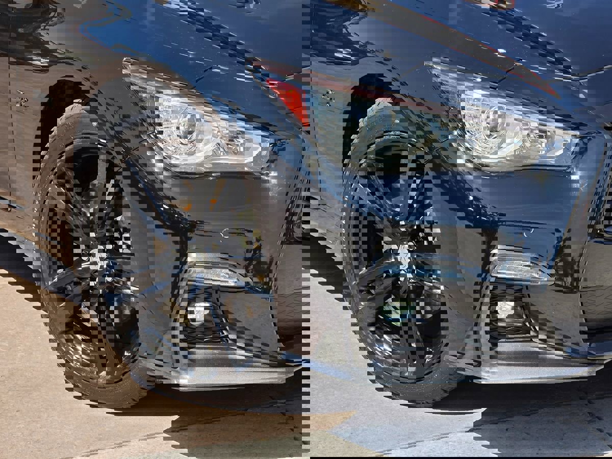 Used 2019 INFINITI Q50 Signature Edition image 4