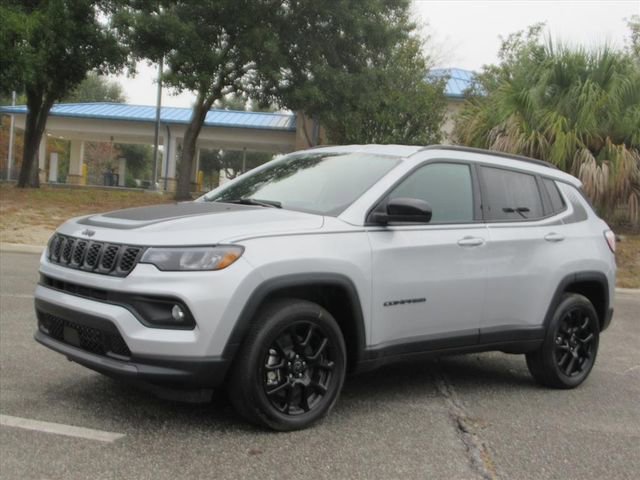 New 2026 Jeep Compass Latitude image 3