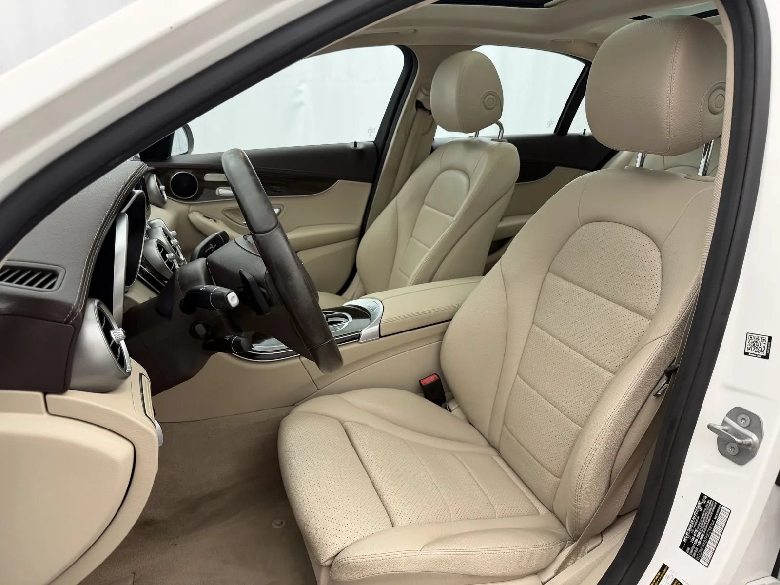 Used 2017 Mercedes-Benz C 300 4MATIC Sedan image 11