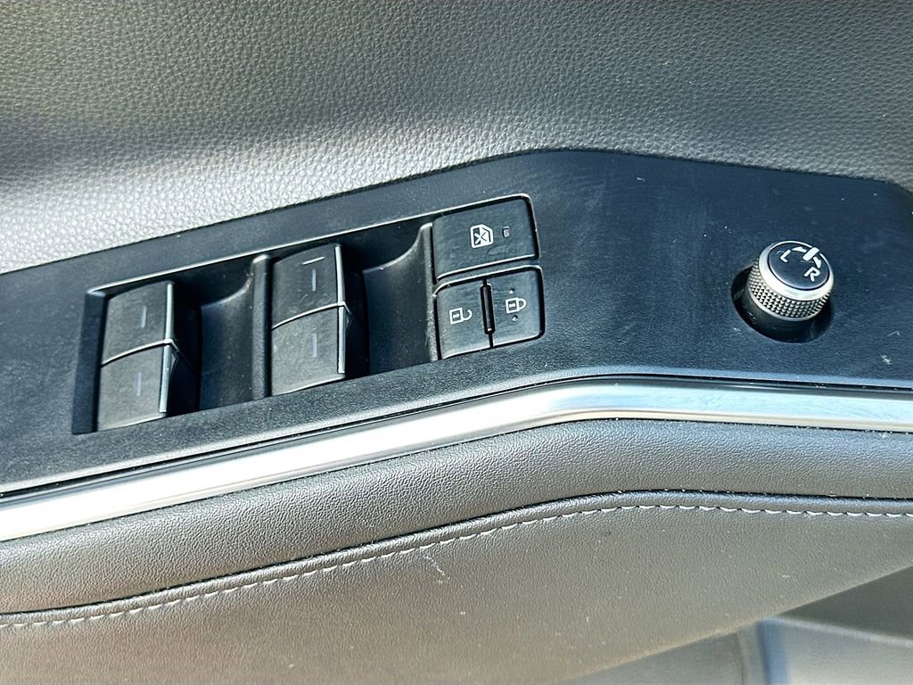 Used 2020 Toyota Highlander Limited image 15