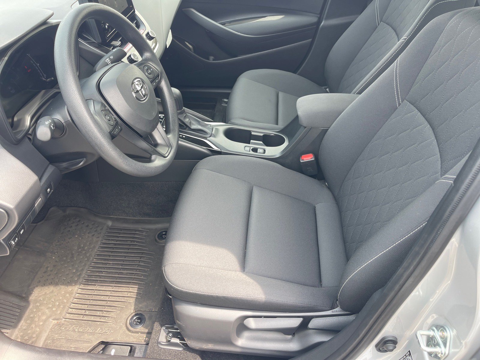 Used 2026 Toyota Corolla LE FWD image 10