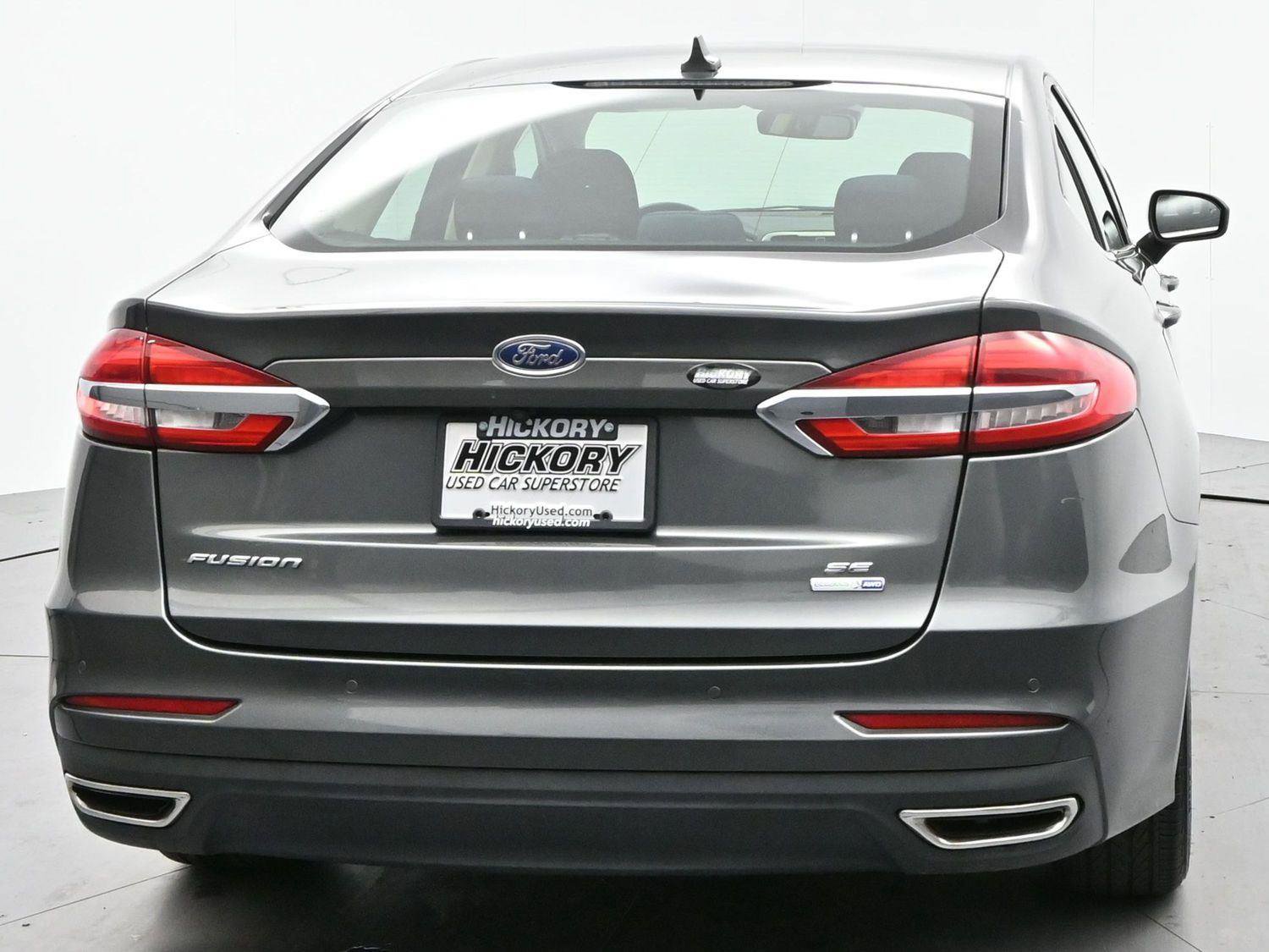 Used 2020 Ford Fusion SE image 6