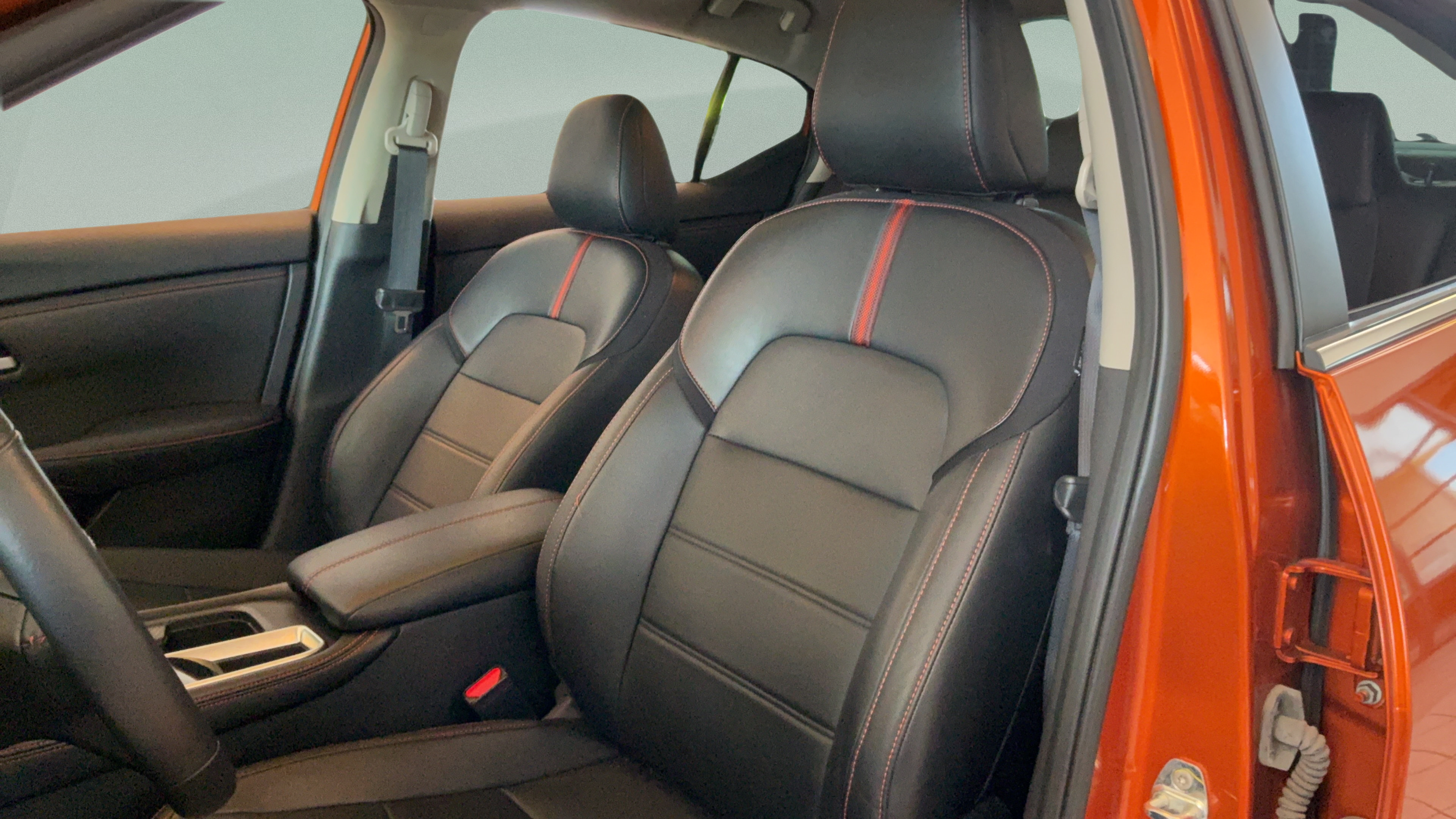 Used 2024 Nissan Sentra SR w/ SR Premium Package FWD image 25