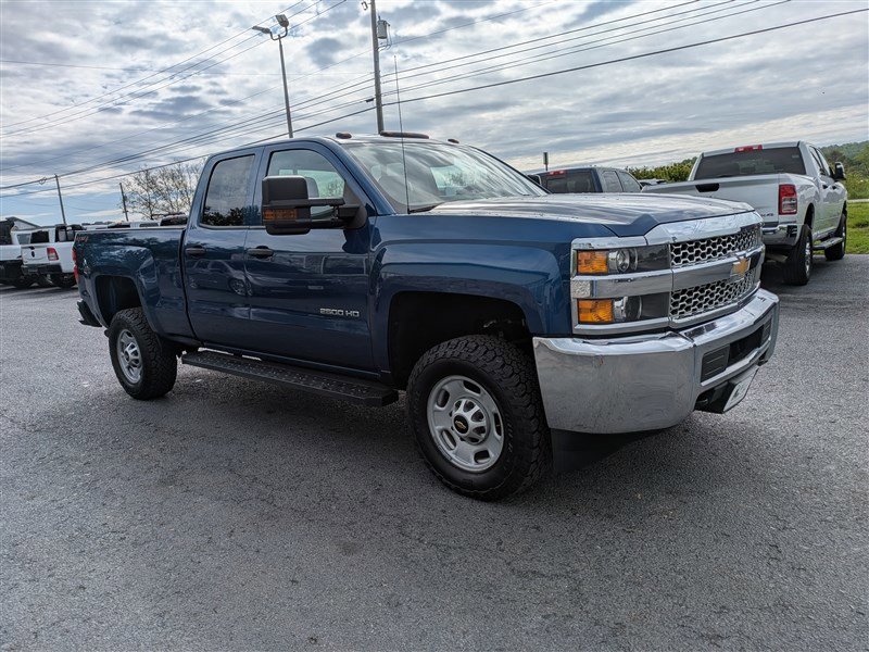 Used 2019 Chevrolet Silverado 2500 W/T AWD/4WD image 9