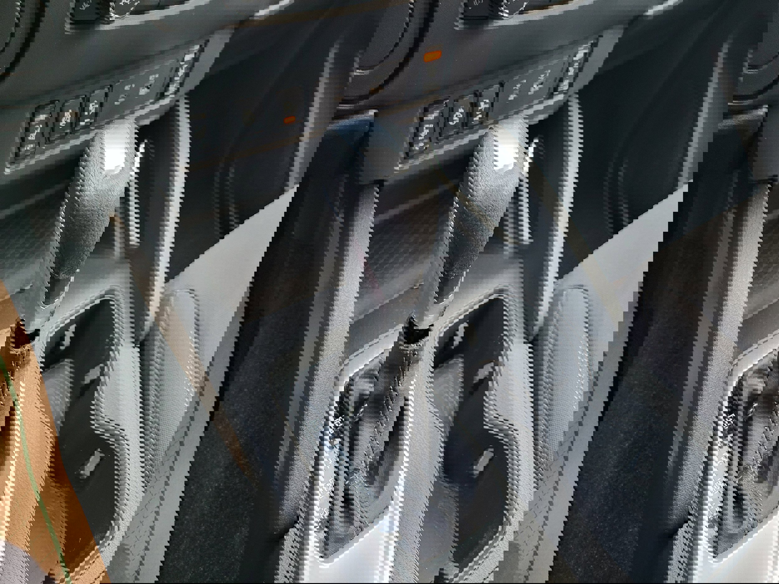 Used 2022 Nissan Frontier SV image 20