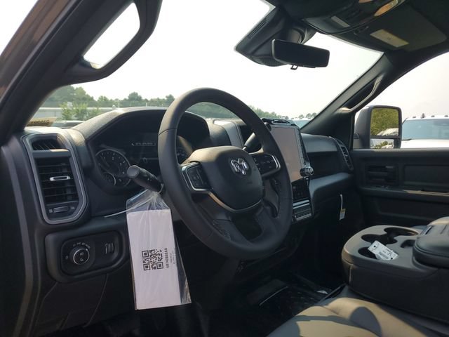 New 2026 RAM 3500 Tradesman AWD/4WD image 18