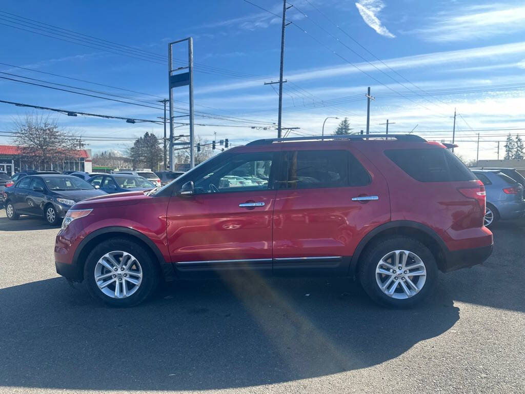 Used 2012 Ford Explorer XLT AWD/4WD image 9