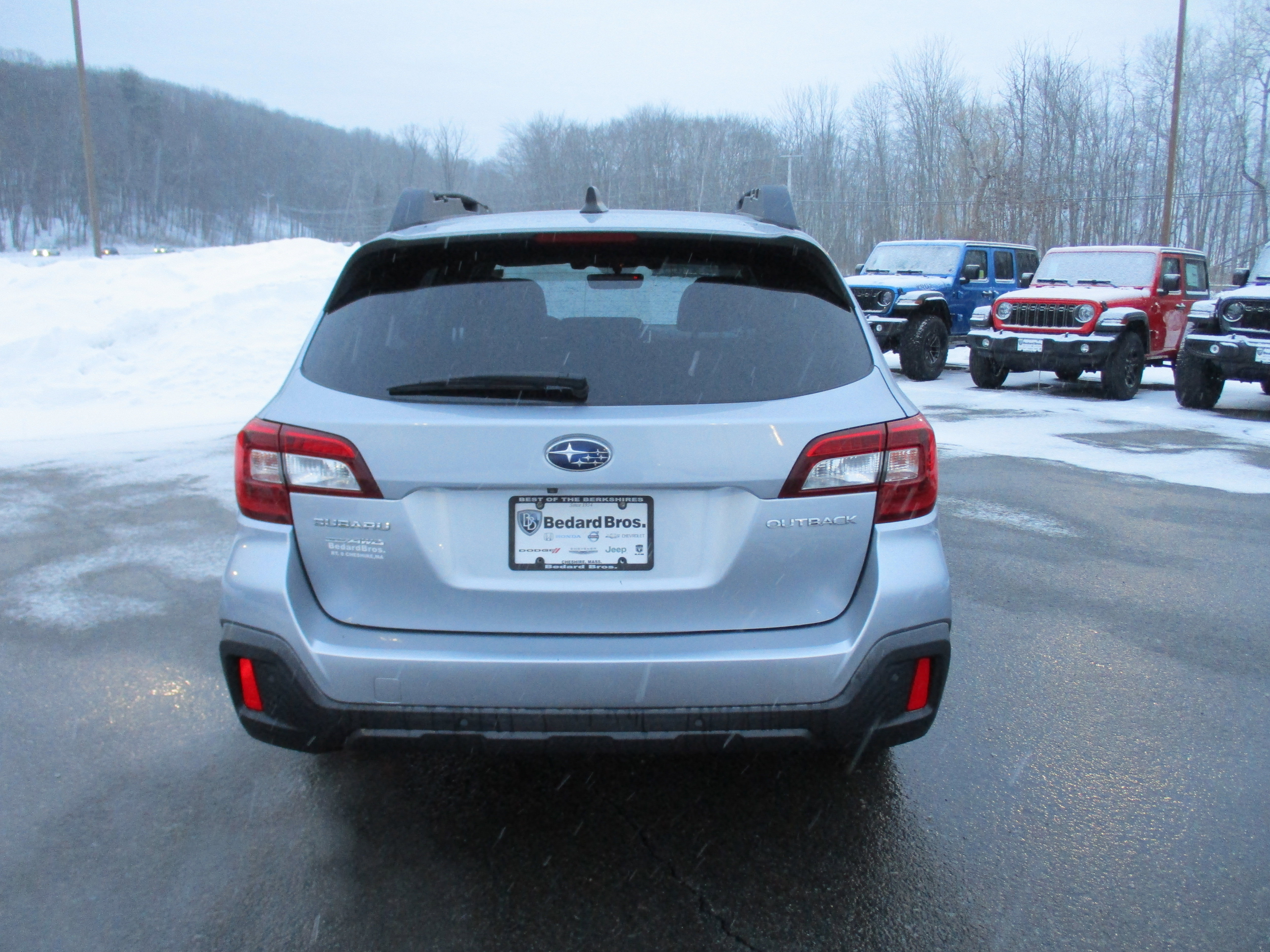 Used 2018 Subaru Outback 2.5i Limited image 6