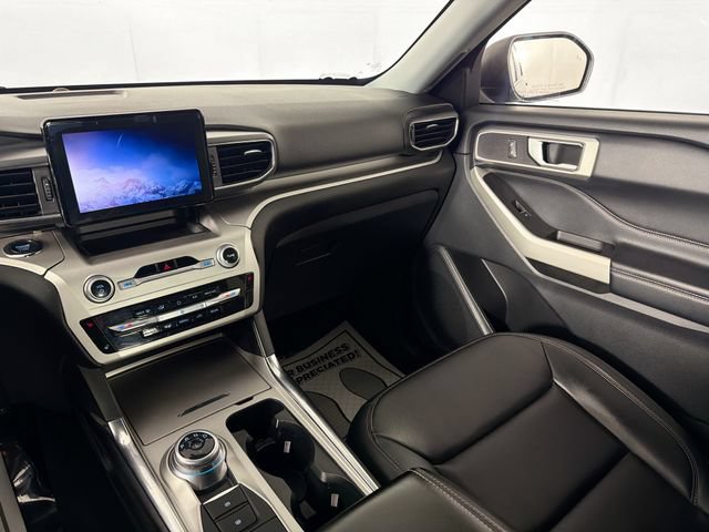 Used 2022 Ford Explorer XLT AWD/4WD image 23