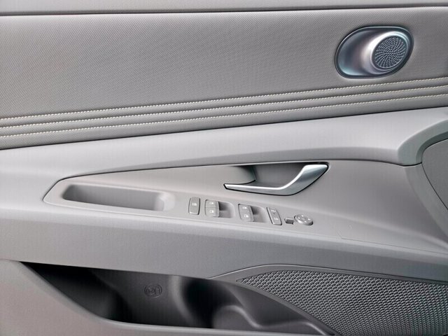 Certified 2026 Hyundai Elantra Sport FWD image 11