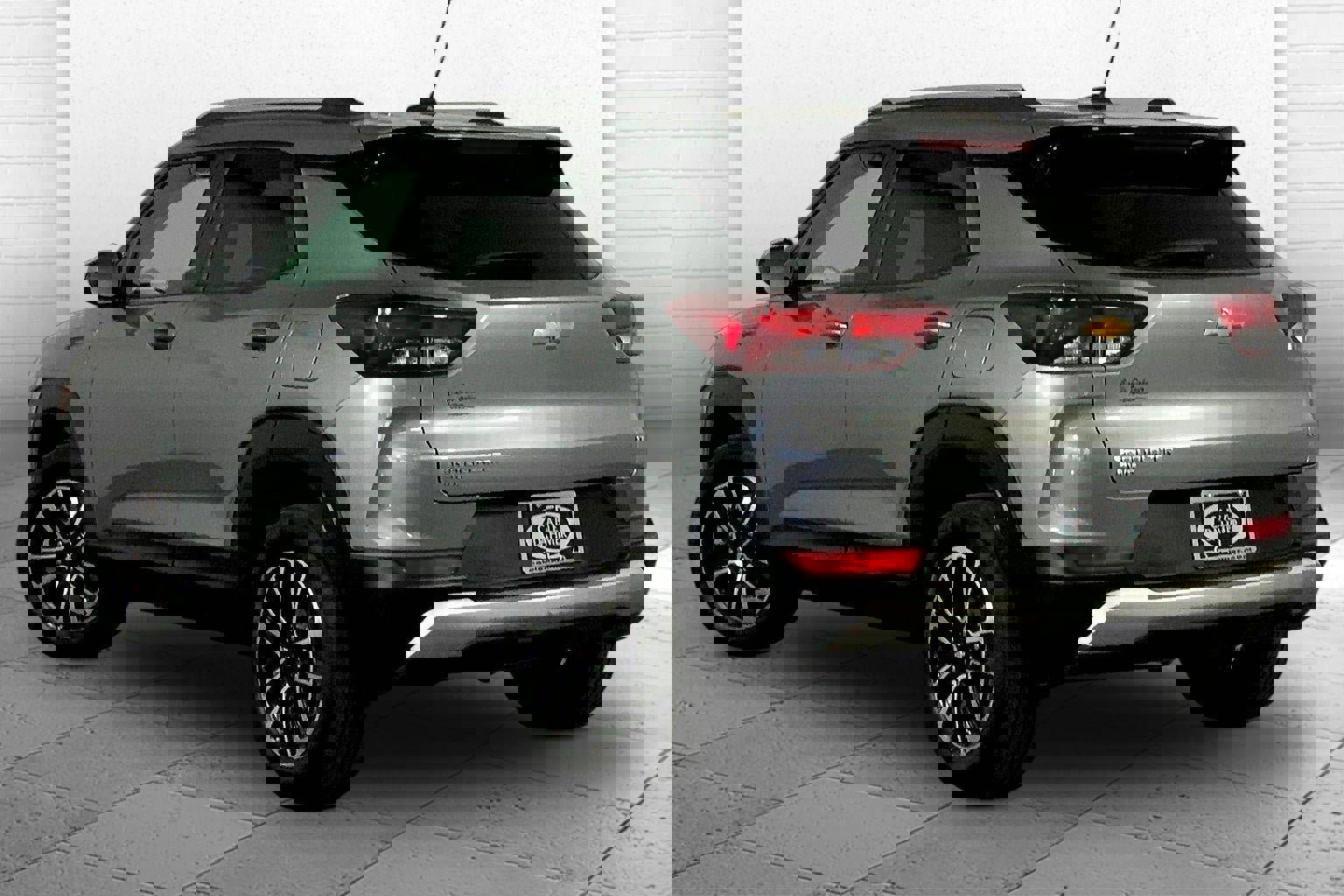 Used 2025 Chevrolet TrailBlazer LT AWD/4WD image 11