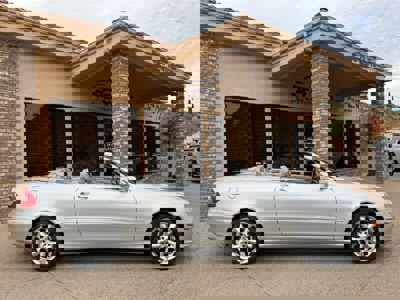 Used 2005 Mercedes-Benz CLK 320 Cabriolet image 6