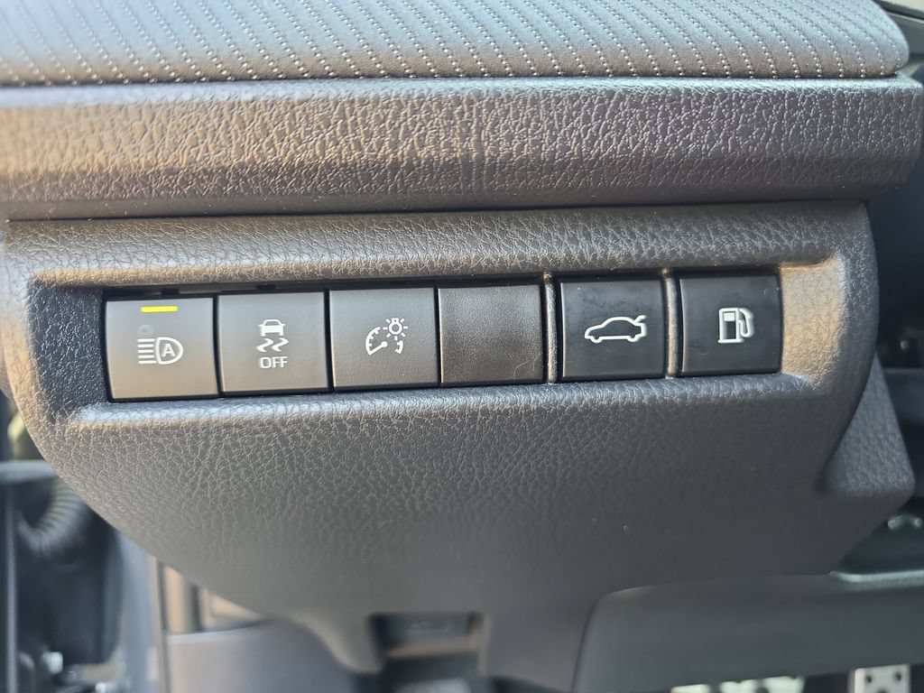 Used 2025 Toyota Camry SE w/ Convenience Package FWD image 26