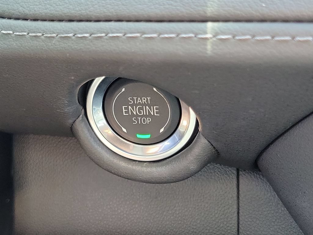 Used 2026 Chevrolet Suburban LS RWD image 17