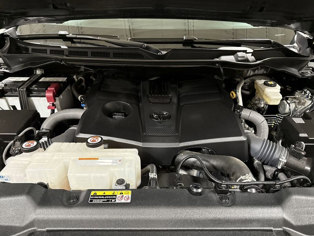 Used 2024 Toyota Tundra Limited image 25