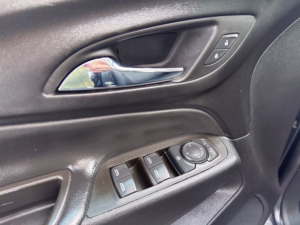 Used 2023 Chevrolet Equinox LT FWD image 25