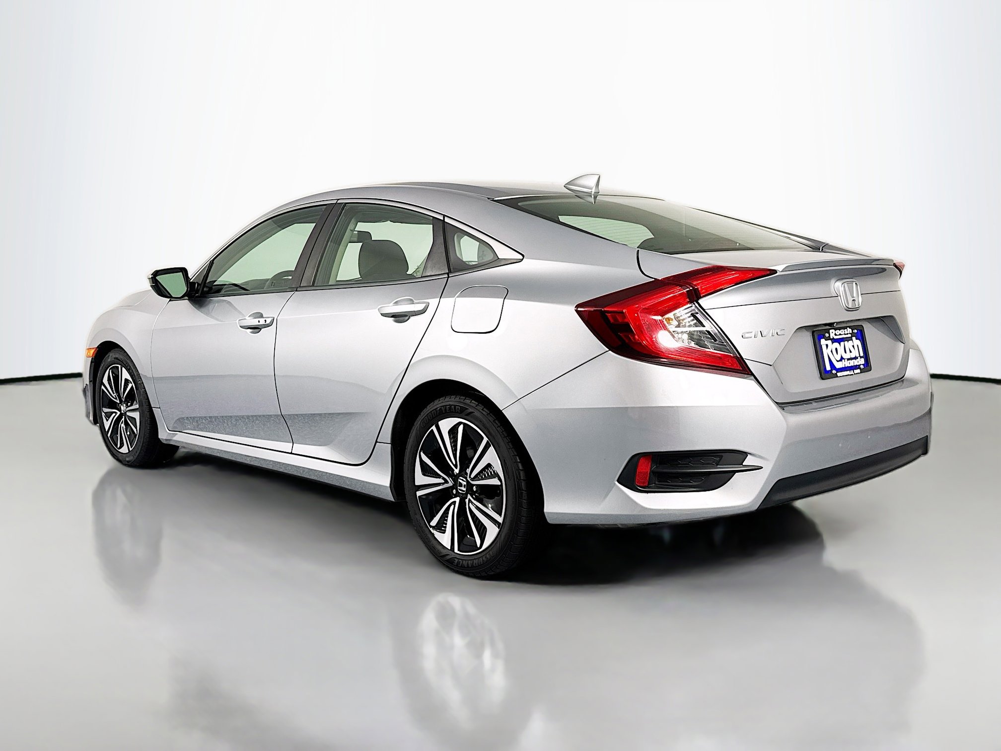 Certified 2017 Honda Civic EX-T image 7