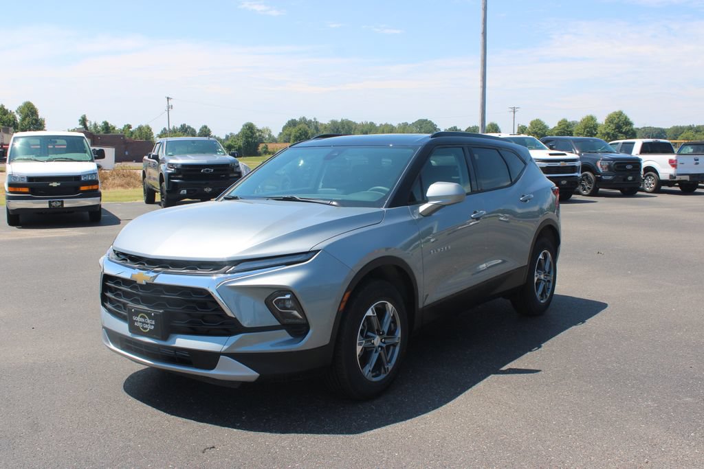 New 2026 Chevrolet Blazer LT w/ Convenience Package FWD image 4