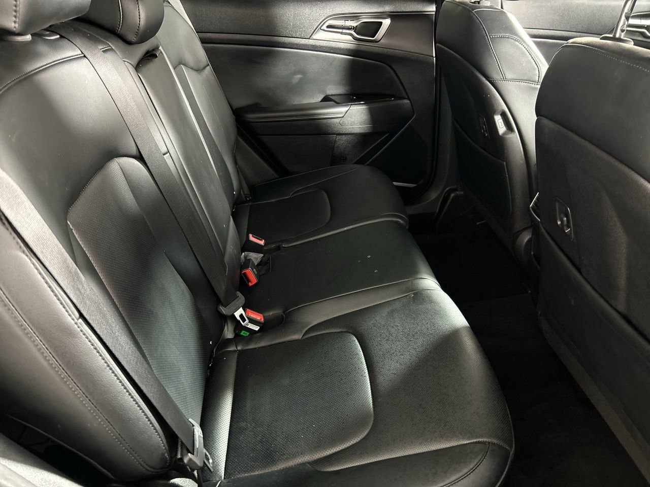 Used 2023 Kia Sportage EX image 24