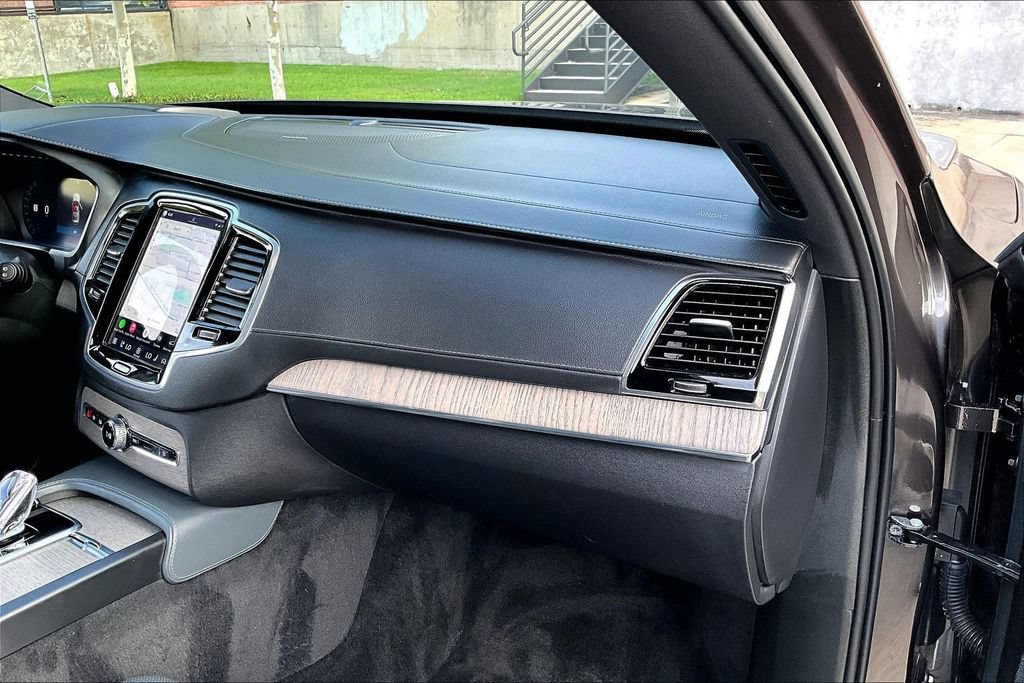 Used 2024 Volvo XC90 B6 Ultimate w/ Protection Package Premier AWD/4WD image 15