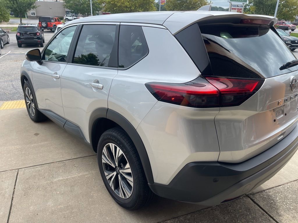 Used 2023 Nissan Rogue SV image 6
