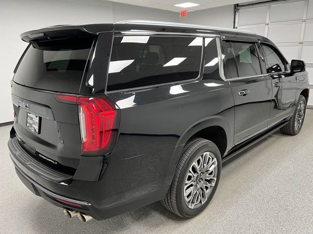 Used 2023 GMC Yukon XL Denali Ultimate image 10